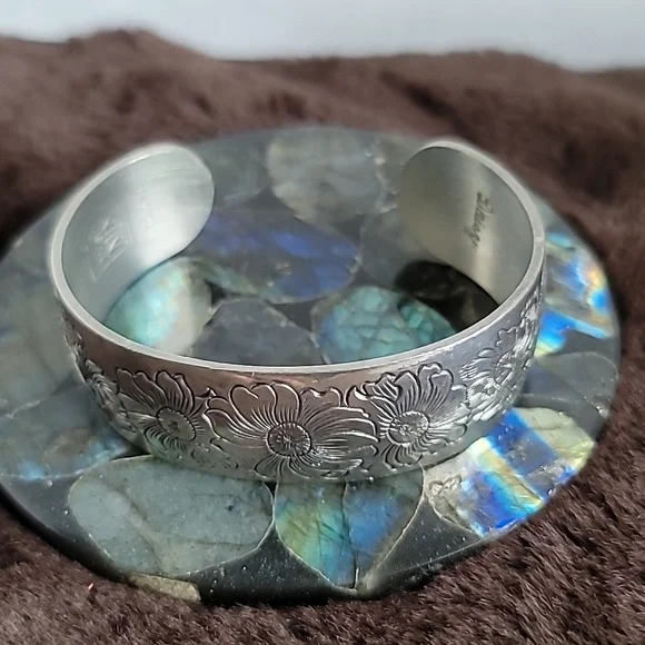 Pewter Bangle - Picture 3 of 4